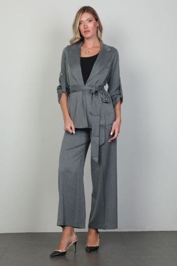 Picture of Of White 2248116 GREY Women Suit