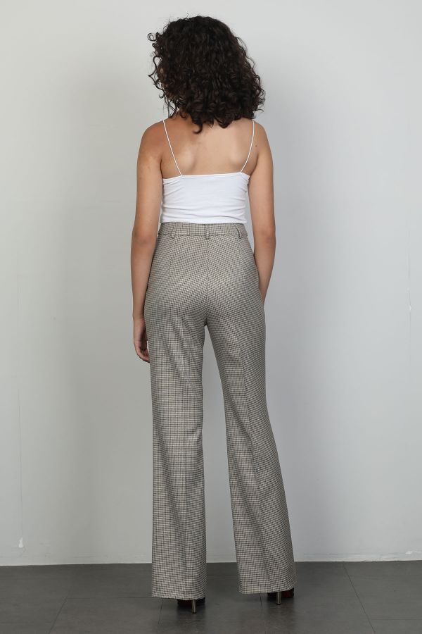 Picture of Of White 2244550 BROWN Women's Trousers