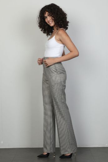 Picture of Of White 2244550 BEIGE Women's Trousers