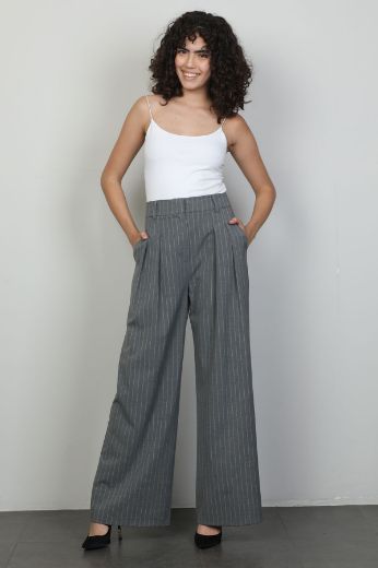 Picture of Of White 2244504 GREY Women's Trousers